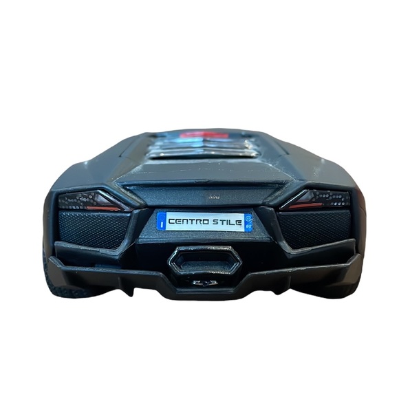 Lamborghini Reventón 1:24 scale model car by burago Matte Black - Picture 7 of 7